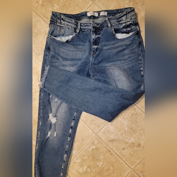 KanCan Jeans - Picture 4 of 5